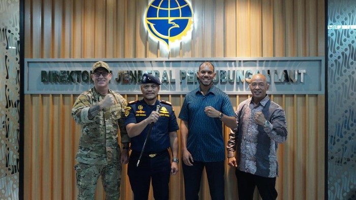 Kementerian Perhubungan melalui Direktorat Jenderal Perhubungan Laut melalui Direktorat Kesatuan Penjagaan Laut dan Pantai (KPLP) menerima kunjungan delegasi US Coast Guard (USCG).