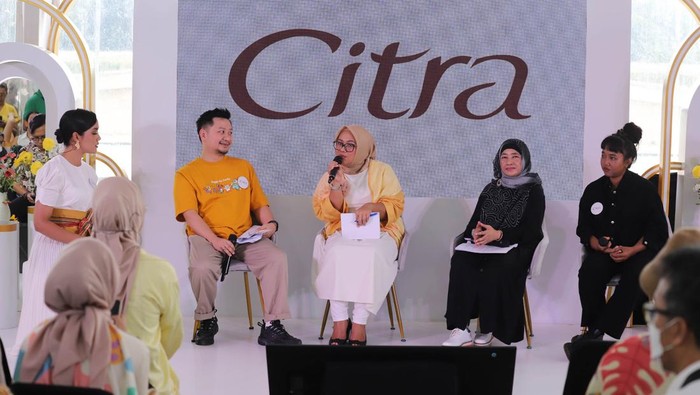 Komitmen Mendukung Kemajuan UMKM Perempuan Citra membuktikan komitmennya terhadap kemajuan perempuan Indonesia melalui program “Tangan-tangan Cantik Citra.” Program ini mengapresiasi dan mendukung para perempuan yang berkarya di bidang kreatif.