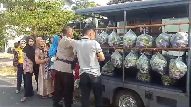 Mobil Patroli Polsek Megaluh jadi gerobak sayur