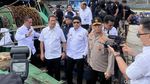 Momen Menteri Trenggono Blusukan ke Tual Momen Menteri Trenggono Blusukan ke Tual