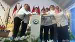 Momen Menteri Trenggono Blusukan ke Tual Momen Menteri Trenggono Blusukan ke Tual