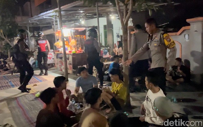 Pesilat Mojokerto dilarang nongkrong pakai atribut silat