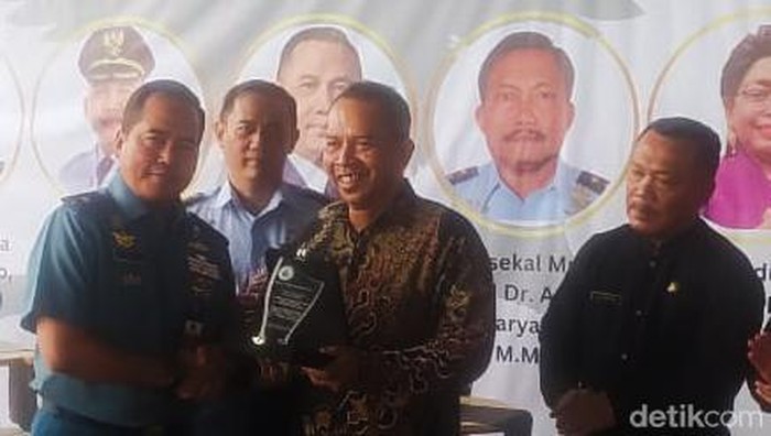 Seminar Mengupas Ancaman Keamanan di Indonesia