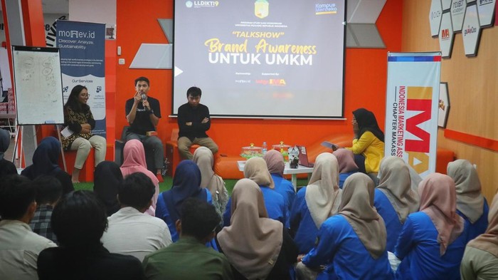 Talkshow Brand Awareness di Makassar.