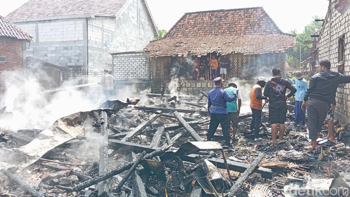 4 rumah di Lamongan terbakar