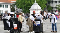 Sampah yang terkumpul kemudian diserahkan ke fasilitas pengelola sampah yang dinaungi oleh Unit Pengelola Kawasan (UPK) Kota Tua untuk dikelola lebih lanjut.  