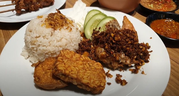 Ayam Tjap Benteng