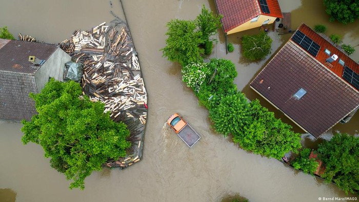 Dedikasi Relawan Tak Henti dalam Bencana Banjir Jerman yang Melanda, Bekerja selama 40 Jam Tanpa Istirahat