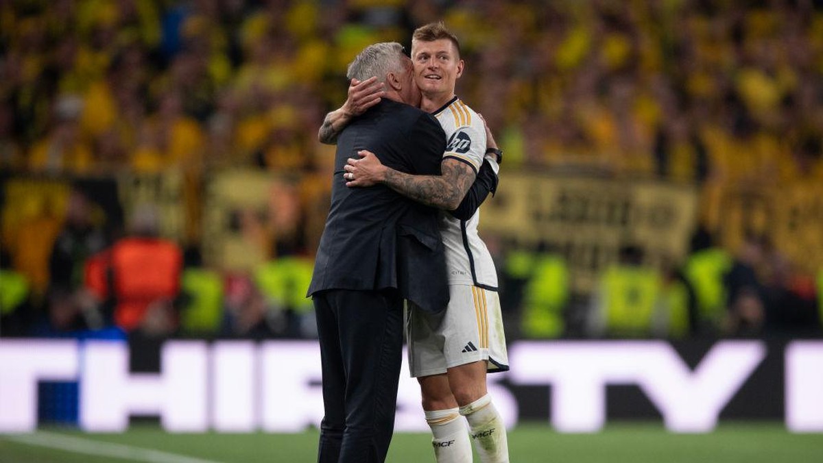 Carlo Ancelotti minta Toni Kroos jangan pensiun dulu (Visionhaus/Getty Images/Visionhaus)
