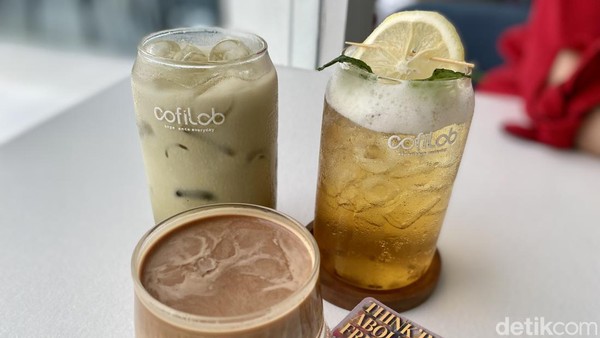 Uniknya Matcha Espresso dan Salmon Chasuke di Cofilab BSD