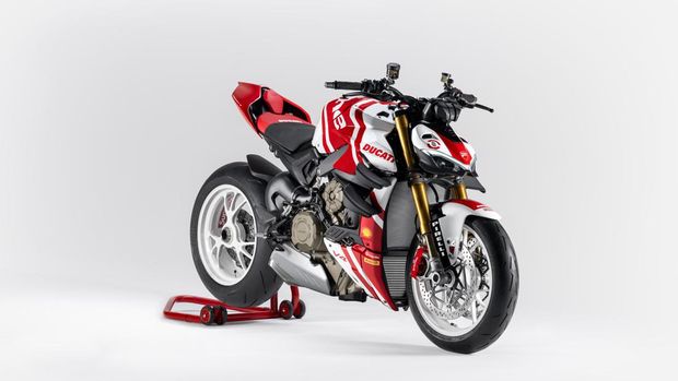 Ducati Streetfighter V4S x Supreme