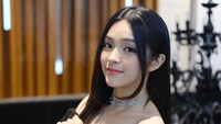 Eca Aura atau Elsa Japasal, selebriti pendatang baru yang namanya sedang melejit. Ia juga diketahui sebagai Brand Ambassador dari Esports. Foto: Instagram @elsaajapasal