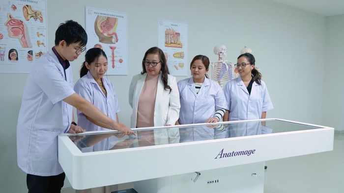 Fasilitas laboratorium anatomi digital di Fakultas Kedokteran UK Petra.