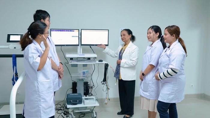 Fasilitas laboratorium anatomi digital di Fakultas Kedokteran UK Petra.