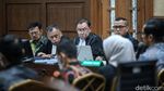 Momen Febri Diansyah Dicecar Hakim soal Honor Rp 3,1 M dari SYL