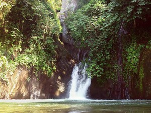 Indahnya Air Terjun Sampuren Putih Sibolangit yang Punya Tujuh Tingkatan