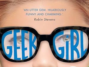 Geek Girl: Cewek Kuper Jadi Model