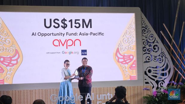 Google melakukan investasi senilai US$15 juta (Rp243 miliar) di kawasan Asia Pasifik, bertajuk AI Opportunity Fund yang didukung oleh Google.org. (CNBC Indonesia/Intan)