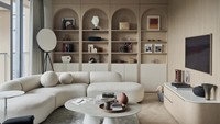 Setiap furnitur dipilih dengan teliti, mulai dari kursi santai Eames asli tahun 1956 yang menjadi ikon, lampu Saucer yang dirancang oleh George Nelson, serta kursi makan kantilever Thonet yang elegan dengan bahan anyaman rotan dan baja berbentuk tabung.