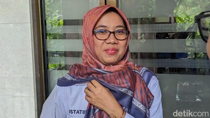 Komisioner KPU Trenggalek Istatiin Nafiah.