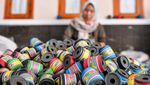 Perajin di Sumedang Mampu Produksi 2 Ribu Gulung Gelasan Per Hari