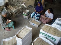 Wow! Produksi Tusuk Sate di Lumajang Ini Hasilkan Omzet Rp 20 Juta/Bulan