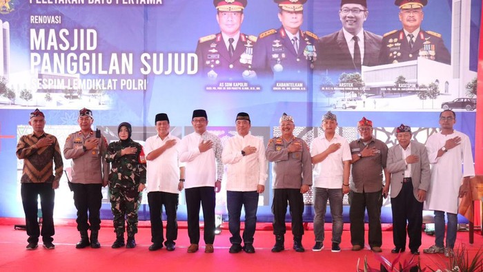 Peletakan Batu Pertama Masjid Panggilan Sujud, Dihadiri Petinggi Polri