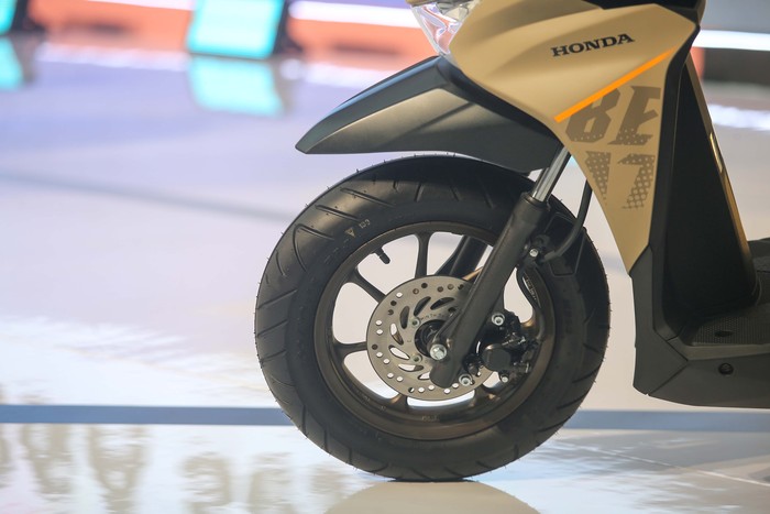 PT Astra Honda Motor (AHM) meluncurkan All New Honda BeAT series terbaru melalui sentuhan desain compact teranyar dan beragam fitur canggih yang menambah kenyamanan serta keamanan berupa Smart key dan Alarm dalam menemani aktivitas sehari-hari.