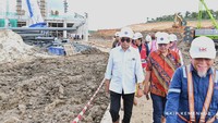 Dalam kunjungannya, Menhub mengunjungi beberapa titik, seperti lokasi landas pacu dan gedung terminal. Menurutnya, progres pembangunan di dua lokasi ini dan sejumlah fasilitas lainnya secara garis besar sudah baik dan sesuai rencana.