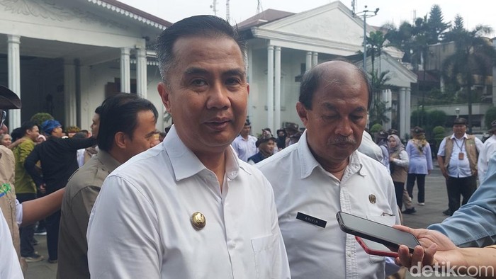 Penjabat (Pj) Gubermur Jawa Barat Bey Machmudin ditemui di Balai Kota Bogor (Sol/detikcom)