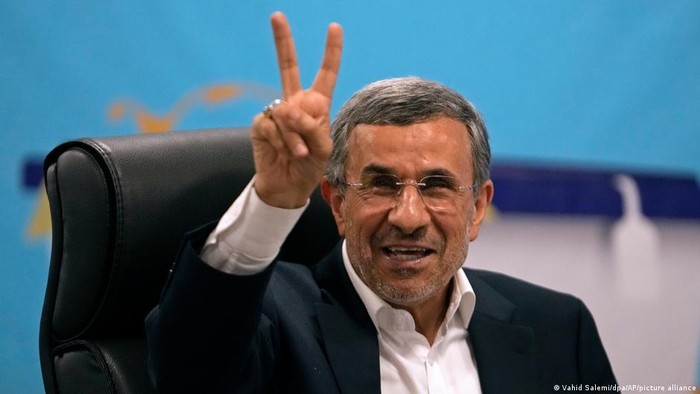 Kontroversi Calon Presiden Iran, Ahmadinejad, yang Menyangkal Holocaust