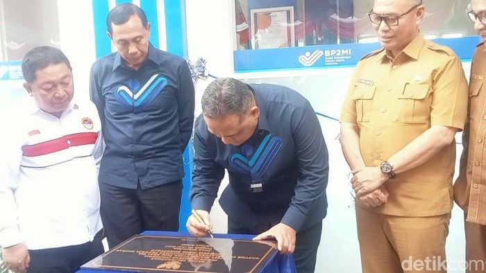 Peresmian Pos Pelayanan Pelindungan Pekerja Migran Indonesia (P4MI) di Kota Gorontalo.