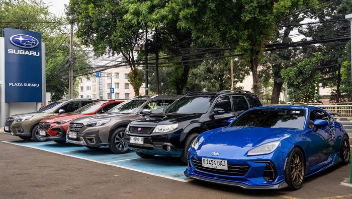 Subaru Indonesia Club (SIC) menggelar kongkow dan turing singkat Jakarta-Sentul tepat di Hari Lahir Pancasila. Begini keseruannya.

Sedikitnya 60 mobil dan 80 peserta yang ikut turing singkat 100km, Jakarta-Sentul dilanjutkan dengan acara Social Brunch.