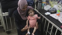 Salah satu pejabat UNICEF baru-baru ini mengatakan bahwa anak-anak di Gaza berkali-kali terpaksa menghindari pemboman Israel. Mereka hanya makan sehari sekali bahkan tidak makan sama sekali.