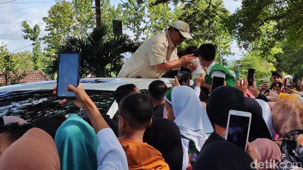 Prabowo Subianto berkunjung ke Kalurahan Banyusuco, Kapanewon Playen, Kabupaten Gunungkidul.