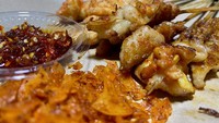 Sate asin pedas yang populer di Jakarta bisa mencicipinya di Sate Asin Pedas Parmo. Lokasinya ada di kawasan Gandaria Tengah II No. 2, Jakarta Selatan. Pilihan menunya ada sate ayam dan sate jando yang dimasak bersama bumbu asin pedas. Foto: Google Review