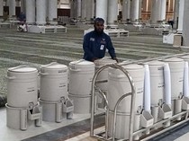 Stok Air Zamzam di Masjid Nabawi Terjaga 24 Jam