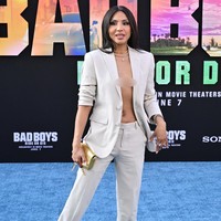 Penampilan seksinya itu tidak mendapat tanggapan baik dari netizen. “Aku tidak pernah mengerti mengapa wanita harus berpakaian seperti itu. Tutupi tubuhmu tunjukkan kehormatan diri,” komentar netizen. Foto: FilmMagic/Axelle/Bauer-Griffin