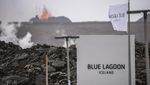 Warga Islandia Santai Berenang Saat Gunung Berapi Muntahkan Lava