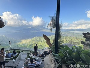 Akasa Specialty Coffee, Tempat Ngopi di Atas Awan dengan View Gunung Batur