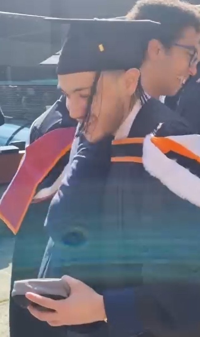 Shawn diketahui mengenyam pendidikan di sebuah universitas di Kanada. Karena hal itu ia vakum dari kariernya di dunia entertain. Sebelumnya Shawn sempat membintangi beberapa sinetron Indonesia. Foto: Instagram/@andisorayabeatrix