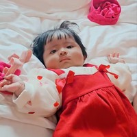 Melihat paras lucu dan imut baby Cundamani, tak sedikit netizen yang ikut gemas. Gemessss iihh, komentar salah seorang netizen. MasyaAllah dedek geumus, tambah netizen lain. Foto: Instagram