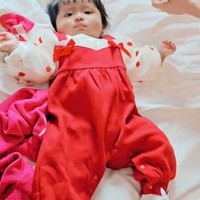 Baby Cundamani juga terlihat makin menggemaskan kala rambutnya diikat 2. Meski saat ini baby Cundamani baru akan berusia 4 bulan namun ia sudah memiliki cukup banyak penggemar. Foto: Instagram