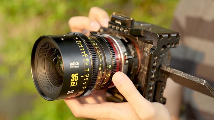 Beda lensa fotografi dengan lensa cinema