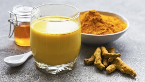 Bikin Sehat! Ini 7 Manfaat Konsumsi Kunyit Bersama dengan Jahe