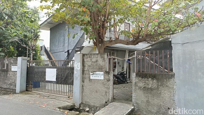 Bhabinkamtibmas Gayamsari saat mengecek lokasi spa yang ternyata tempat kos.