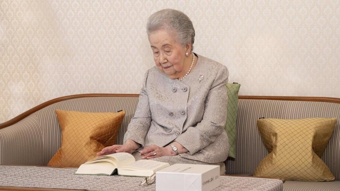 In this handout photo released by the Imperial Household Agency of Japan on June 4, 2023, Princess Yuriko, wife of the late Prince Mikasa, poses at her palace residence reception room in Tokyo on May 22, 2023. Princess Yuriko, whose husband died in 2016 at the age of 100, marks her 100th birthday on June 4. (Imperial Household Agency via AP)