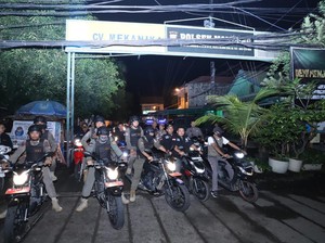 Kapolsek Mampang Pimpin Patroli Skala Besar, Antisipasi Gangguan Kamtibmas