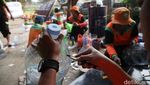 Karya Seni dari Limbah Galon Plastik ala UPS Badan Air
