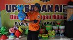 Karya Seni dari Limbah Galon Plastik ala UPS Badan Air